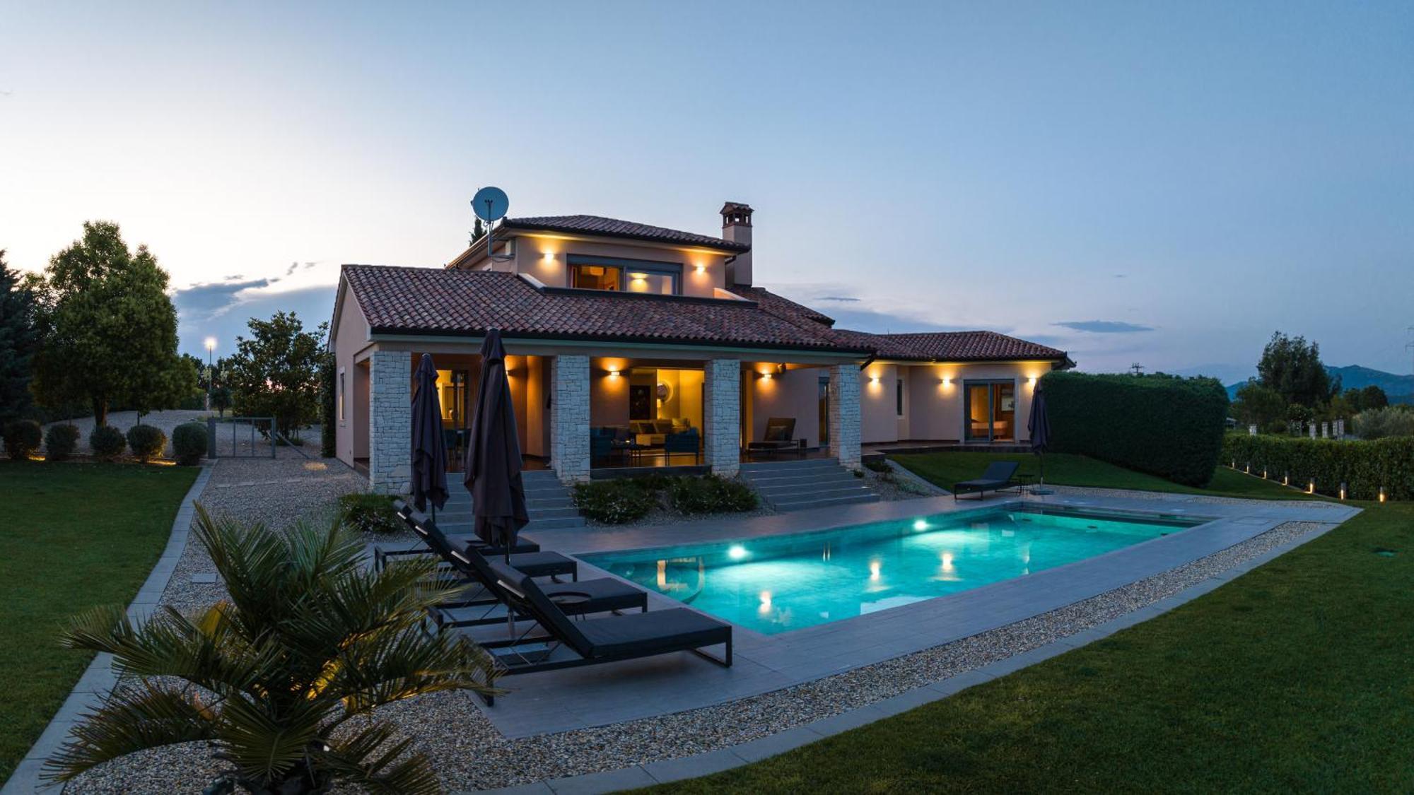 Villa Labin In Zartinj - Luxury Privacy Heated Pool With Auto Cover Exteriör bild