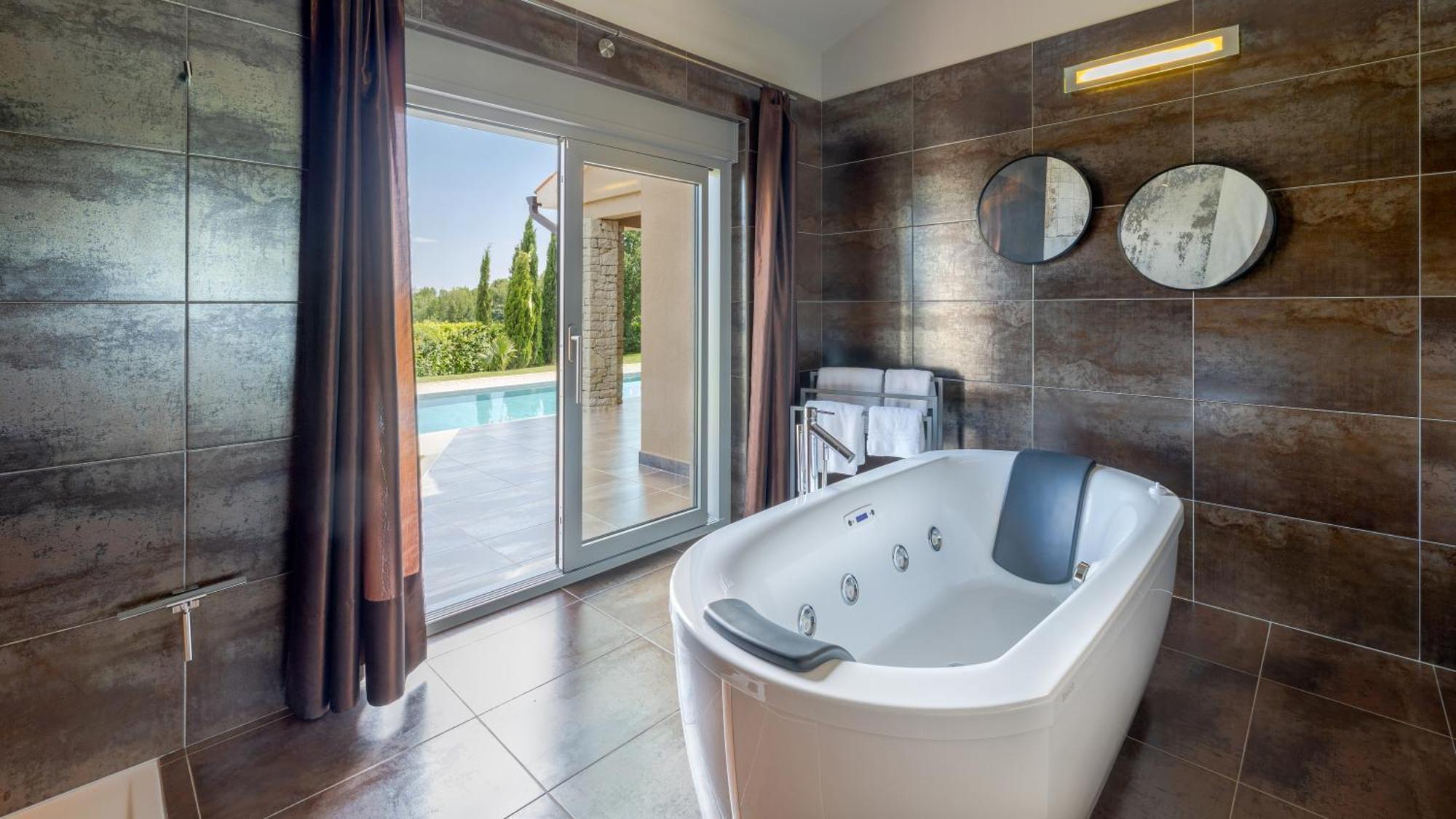 Villa Labin In Zartinj - Luxury Privacy Heated Pool With Auto Cover Exteriör bild