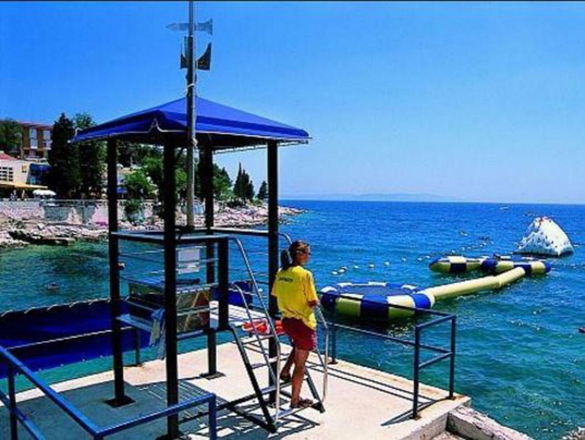 Villa Labin In Zartinj - Luxury Privacy Heated Pool With Auto Cover Exteriör bild